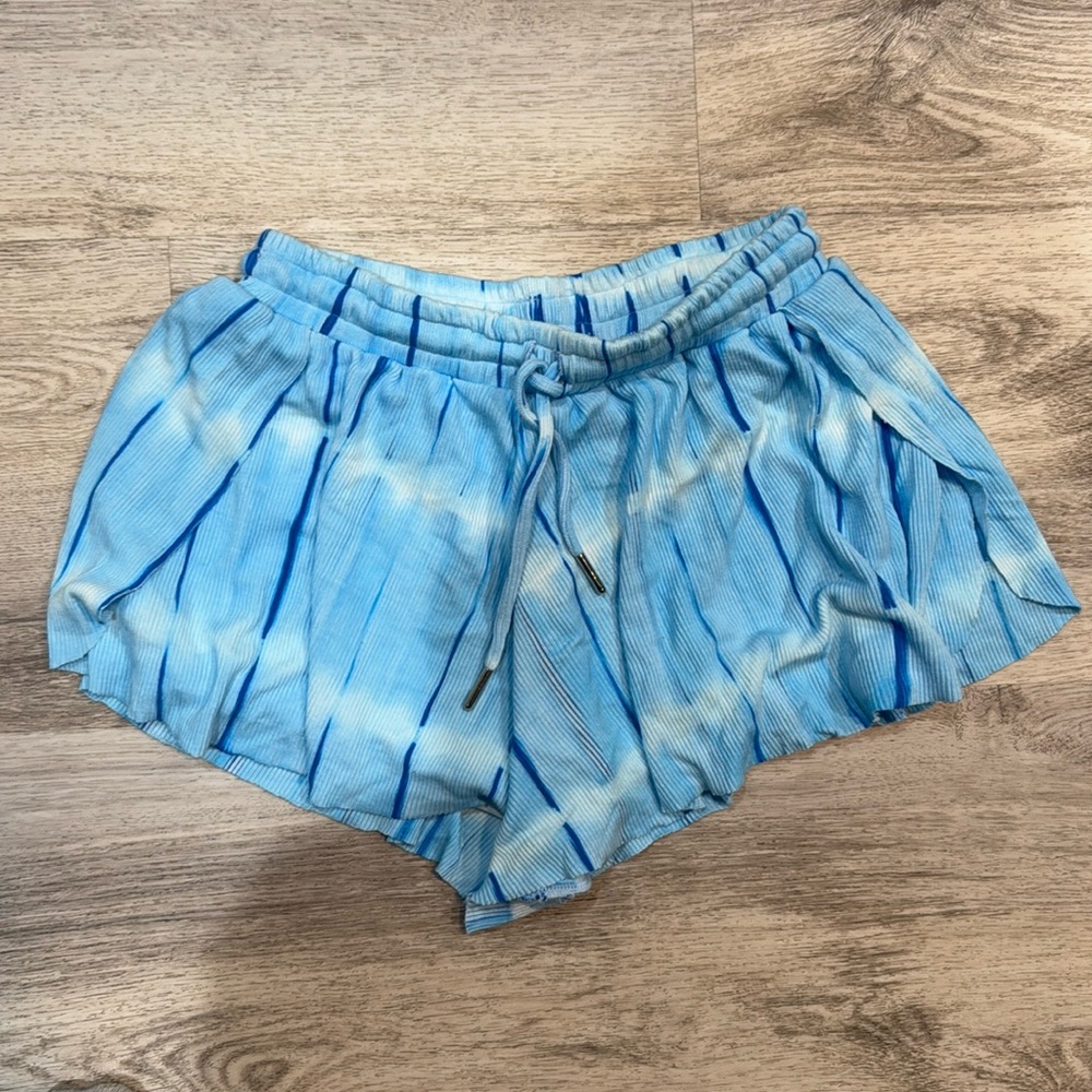 NWT FLOWERS BY ZOE